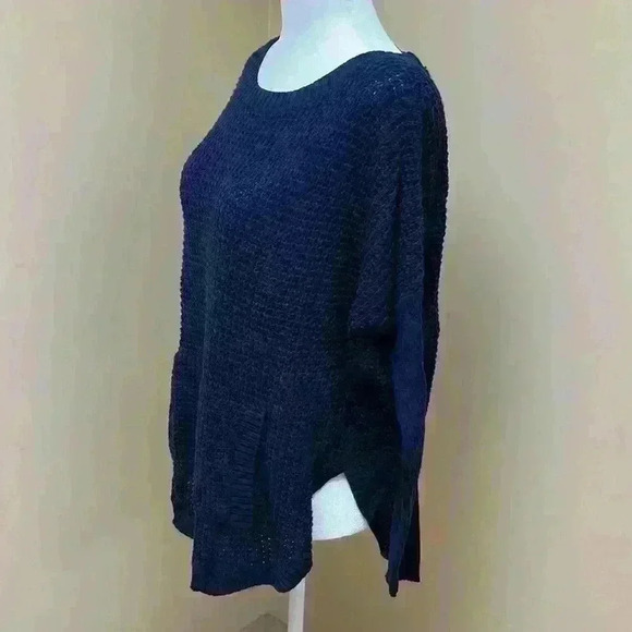 Toro Vince Camuto Royal Blue Sweater with Front Pocket - Picture 2 of 9